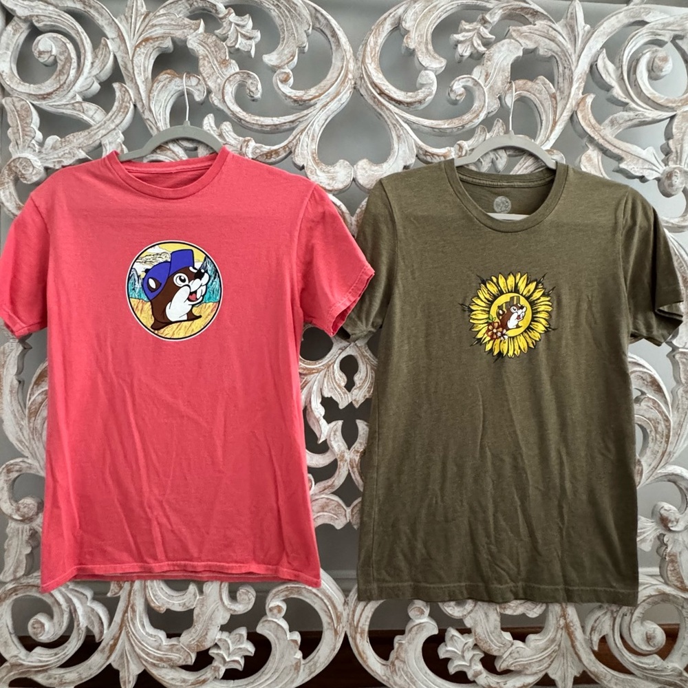 Buc-ees T-Shirts - Pink & Green